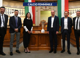 Reggio Emilia è pronta per la finale: il trofeo esposto nella Sala del Tricolore. Mantovani: “Ringraziamo la città”