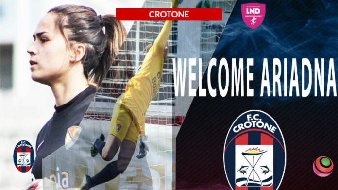 crotone-Ariadna-Saez-Corroto crotone-Ariadna-Saez-Corroto