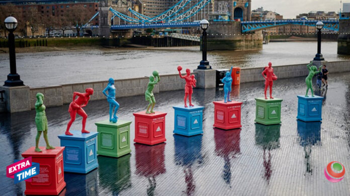 extra-time-statue-a-Londra