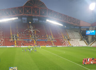 In Italia il calcio femminile viene seguito solo se il biglietto è gratuito, mentre all’estero il pubblico pagante è in forte crescita, perchè?