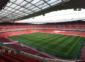 A due settimane dal match: lo scontro al vertice tra Arsenal e Manchester United, già venduti 30.000 biglietti