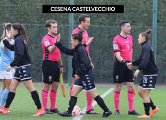 Il Cesena incontra la capolista Lazio: scontro alla pari, sul finale un autogol che fa vincere le biancocelesti