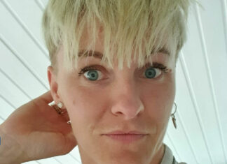 Svezia, la denuncia di Nilla Fischer: “Costrette a mostrare i genitali per dimostrare di essere donne”