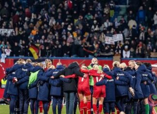 Danimarca: tutti in campo in una festa di calcio unita