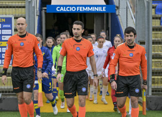 Incontro tecnico con le ragazze arbitro del FIFA Red, tra video analisi e lavori di gruppo