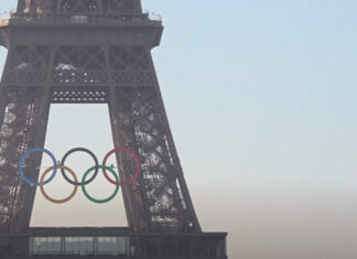 Parigi 2024: che spettacolo la Torre Eiffel con i Cerchi Olimpici!