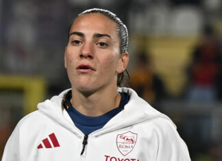 Alice Corelli, calciatrice della AS Roma, dedica ai suoi genitori la sua rete in Champion’s League