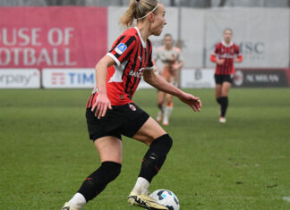 Amarissima la prima di sempre in Serie A del Genoa: il Milan vince 1-2 all’ultimo secondo