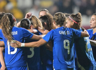 Sotto un cielo che piange l’Italia cede alla Danimarca