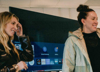 Lauren Holiday incontra le calciatrici del Como Women: una lezione di forza e resilienza