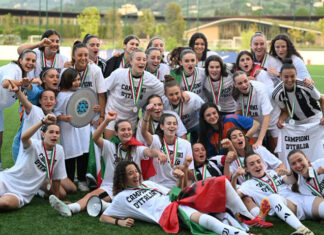 La festa scudetto della Juventus women under 19 femminile