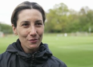 Sara Doorsoun saluta il calcio internazionale