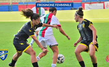 Il Frosinone aspetta il Venezia per i tre punti: ultima in casa prima della pausa