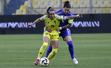 Zigiotti Olme presidia la zona, azzurre sotto: primo half a favore nordico