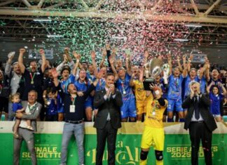 CMB, la stagione è perfetta: dopo la Coppa Italia, arriva anche lo scudetto! 3-2 al Bitonto in un PalaErcole strapieno